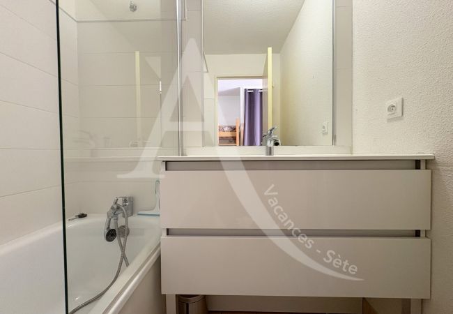 Studio a Sète - 291 / STUDIO AVEC PARKING, PISCINE ET VUE MER Studio a Sète - 291 / STUDIO AVEC PARKING, PISCINE ET VUE MER