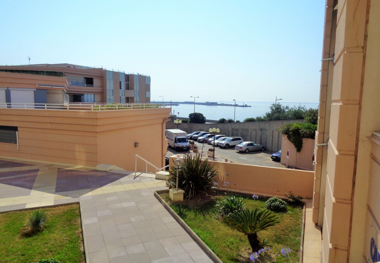 Appartamento a Sète - 008 / T3 AVEC GARAGE ET PISCINE