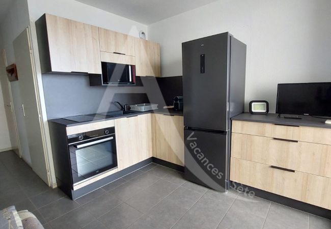 Appartamento a Sète - 025 / T2 AVEC CLIM SALON, PISCINE ET VUE MER Appartamento a Sète - 025 / T2 AVEC CLIM SALON, PISCINE ET VUE MER