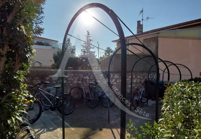 Appartamento a Sète - 432 / T2 AVEC PARKING, PISCINE ET CLIM SÉJOUR Appartamento a Sète - 432 / T2 AVEC PARKING, PISCINE ET CLIM SÉJOUR