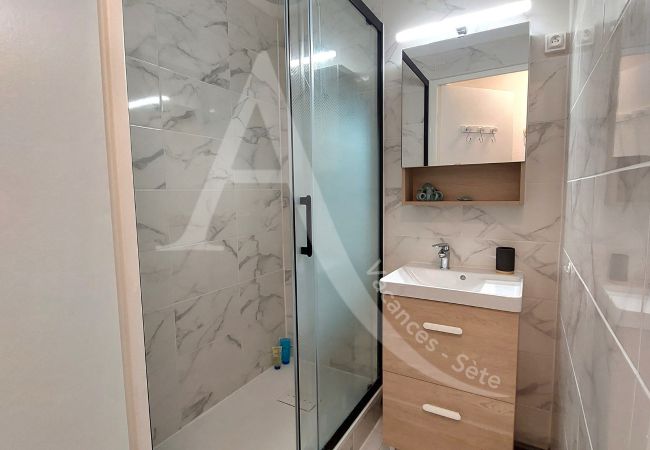 Appartamento a Sète - 088 / T2 MODERNE EN RDC JARDIN, PARKING ET WIFI Appartamento a Sète - 088 / T2 MODERNE EN RDC JARDIN, PARKING ET WIFI