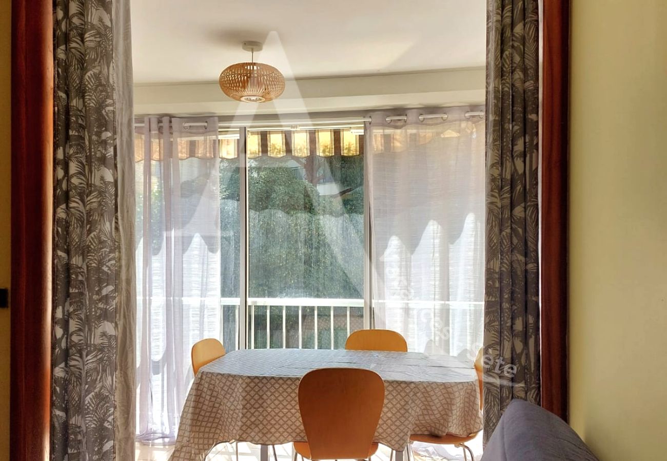 Appartamento a Sète - 024 / T2 SPACIEUX, LOGGIA ET ACCES WIFI Appartamento a Sète - 024 / T2 SPACIEUX, LOGGIA ET ACCES WIFI