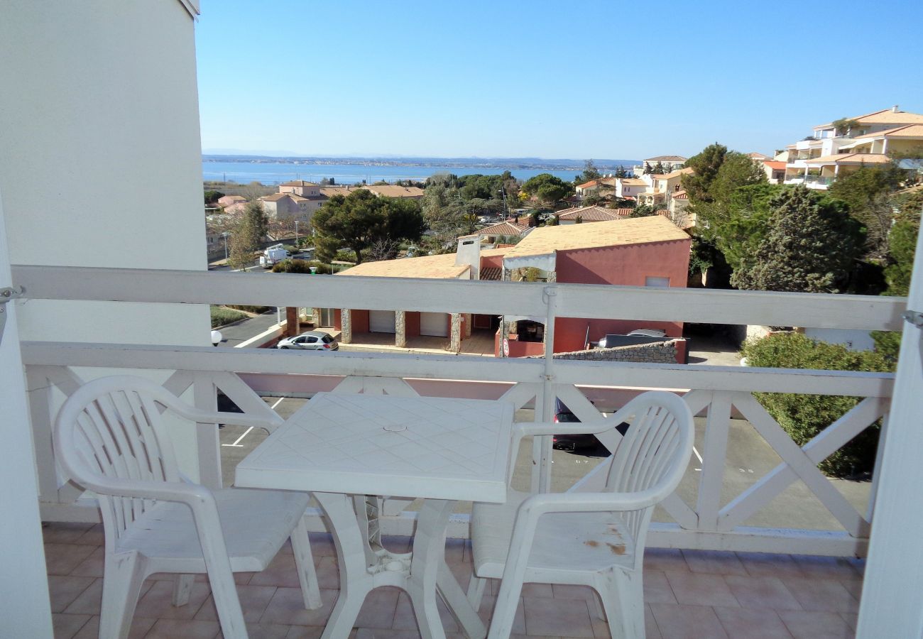 Appartement à Sète - 010 / STUDIO MEZZANINE AVEC PISCINE ET PARKING