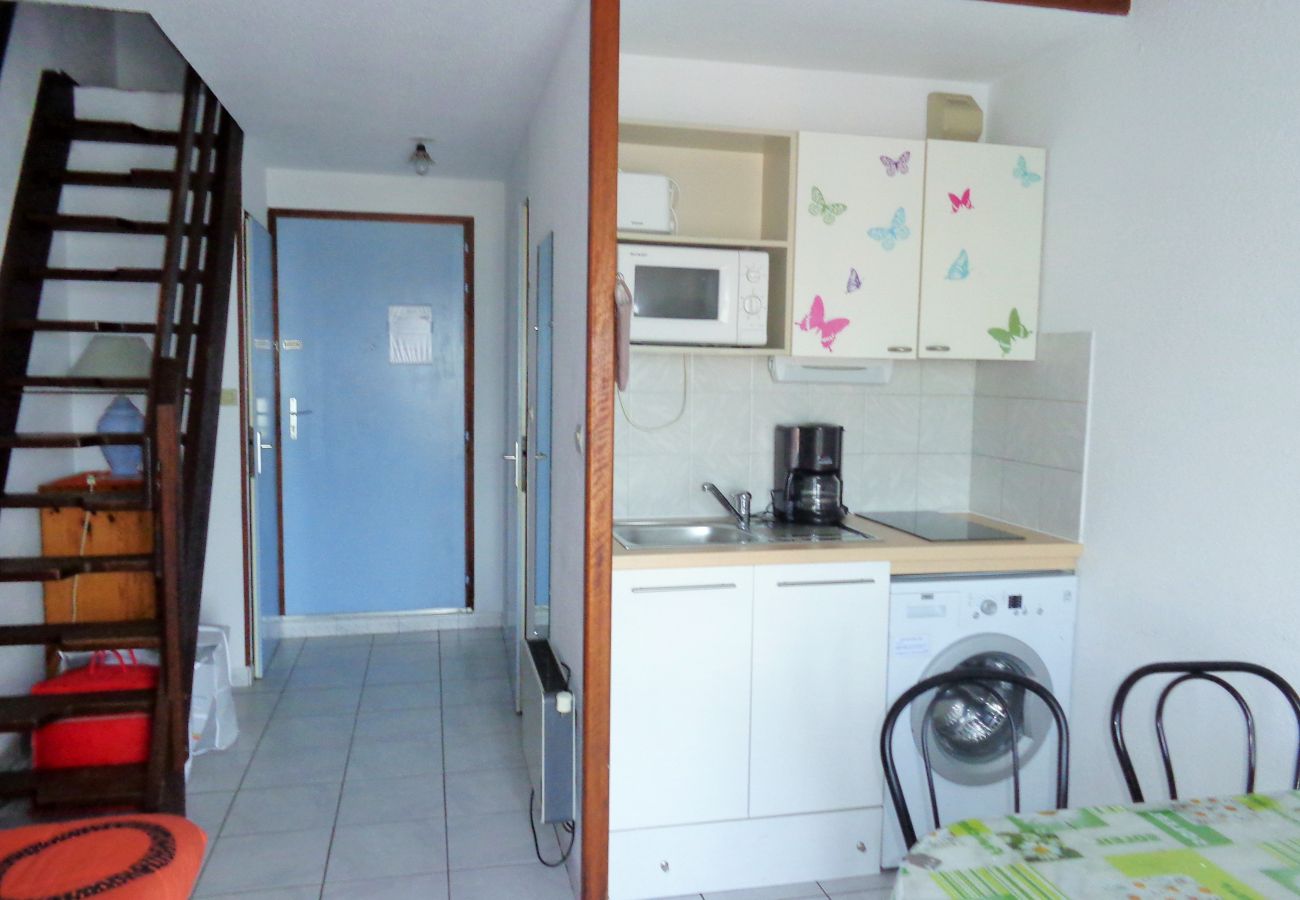 Appartement à Sète - 010 / STUDIO MEZZANINE AVEC PISCINE ET PARKING