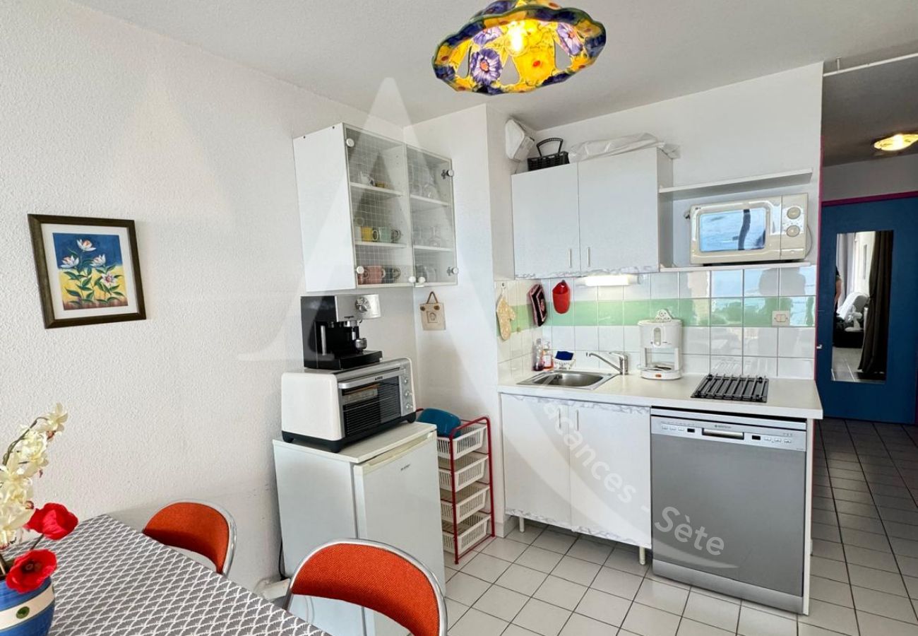 Appartement à Sète - 071 / T2 TERRASSE ET PARKING  Appartement à Sète - 071 / T2 TERRASSE ET PARKING