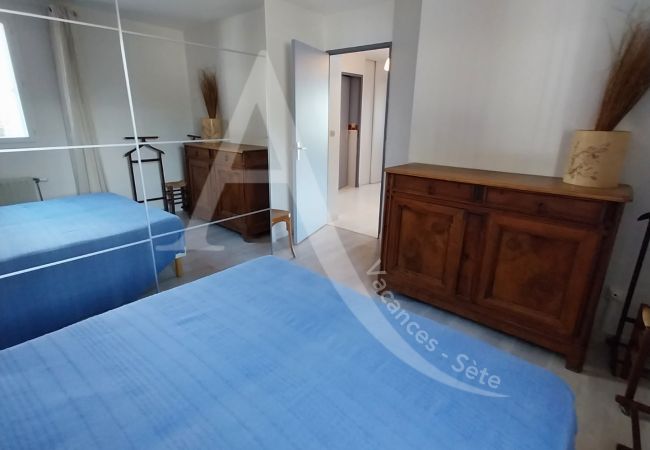 Appartement à Sète - 110 / GRAND T2 AVEC PARKING ET WI-FI Appartement à Sète - 110 / GRAND T2 AVEC PARKING ET WI-FI