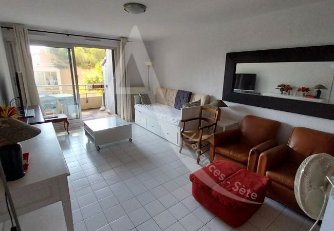 Appartement à Sète - 110 / GRAND T2 AVEC PARKING ET WI-FI Appartement à Sète - 110 / GRAND T2 AVEC PARKING ET WI-FI