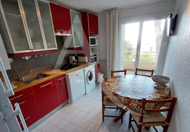 Appartement à Sète - 110 / GRAND T2 AVEC PARKING ET WI-FI Appartement à Sète - 110 / GRAND T2 AVEC PARKING ET WI-FI