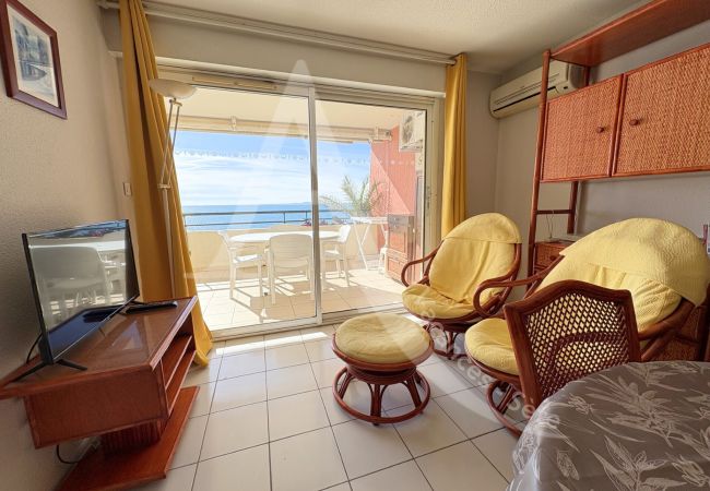  à Sète - 126 / T3 AVEC GARAGE, PISCINE, WI-FI, CLIM SÉJOUR