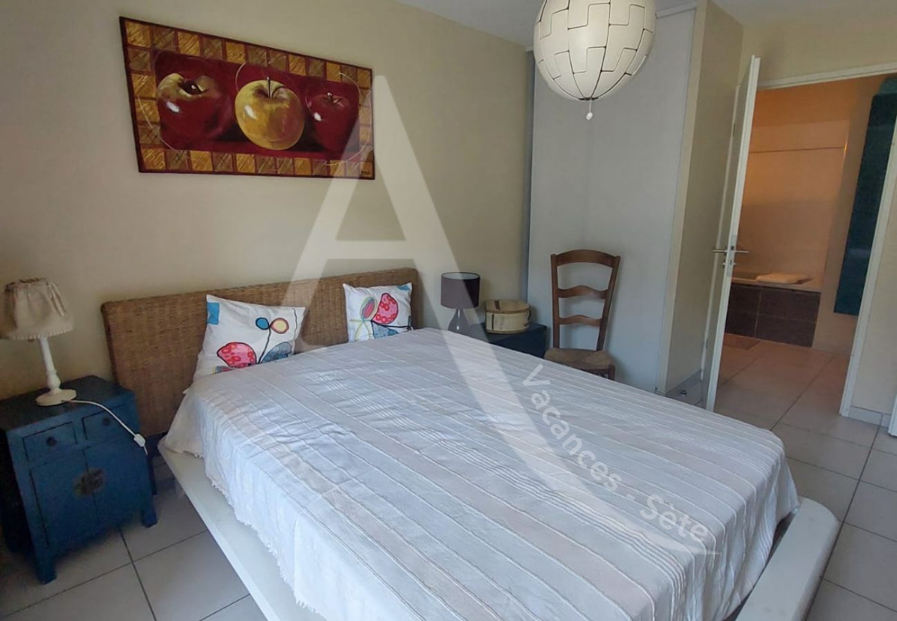 Appartement à Sète - 035 / T2 CLIM, TERRASSE ET PARKING Appartement à Sète - 035 / T2 CLIM, TERRASSE ET PARKING