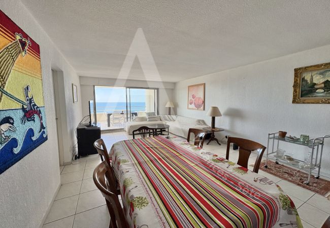 Appartement à Sète - 045 / T4 AVEC PISCINE, PARKING, CLIM ET WI-FI Appartement à Sète - 045 / T4 AVEC PISCINE, PARKING, CLIM ET WI-FI