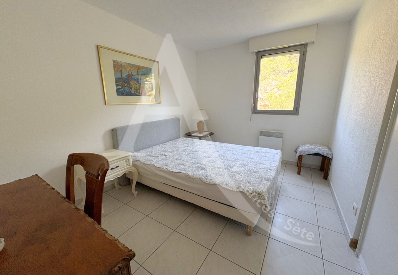 Appartement à Sète - 045 / T4 AVEC PISCINE, PARKING, CLIM ET WI-FI Appartement à Sète - 045 / T4 AVEC PISCINE, PARKING, CLIM ET WI-FI