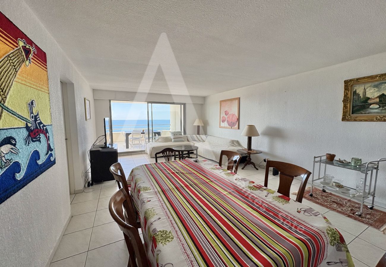 Appartement à Sète - 045 / T4 AVEC PISCINE, PARKING, CLIM ET WI-FI Appartement à Sète - 045 / T4 AVEC PISCINE, PARKING, CLIM ET WI-FI