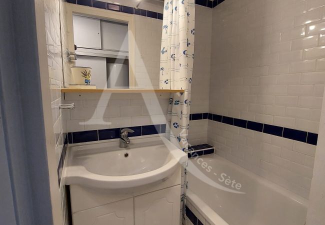 Appartement à Sète - 196 / T3 VUE MER AVEC PARKING Appartement à Sète - 196 / T3 VUE MER AVEC PARKING