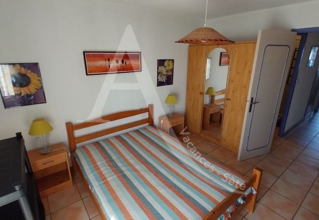 Appartement à Sète - 021 / T2 VUE MER AVEC WI-FI ET PARKING Appartement à Sète - 021 / T2 VUE MER AVEC WI-FI ET PARKING