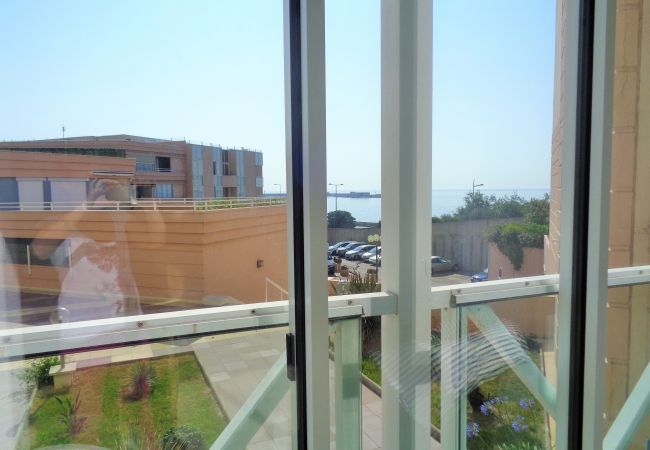 Appartement à Sète - 008 / T3 AVEC GARAGE ET PISCINE Appartement à Sète - 008 / T3 AVEC GARAGE ET PISCINE