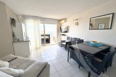 Appartement à Sète - 209 / GRAND T2 VUE MER AVEC PISCINE ET CLIM SÉJOUR