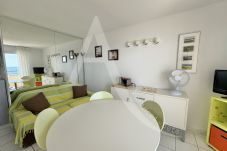 Appartement à Sète - 285 / T2 CLASSÉ AVEC TERRASSE VUE MER ET PISCINE