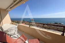 Appartement à Sète - 285 / T2 CLASSÉ AVEC TERRASSE VUE MER ET PISCINE