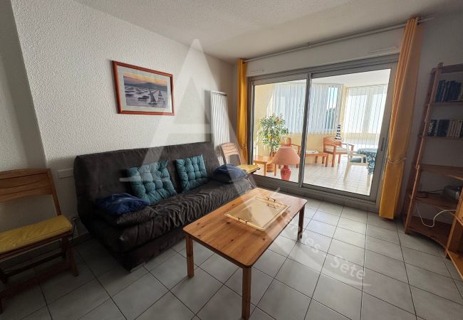 Appartement à Sète - 276 / SPACIEUX T3 PROCHE PLAGES ET ACCÈS TENNIS Appartement à Sète - 276 / SPACIEUX T3 PROCHE PLAGES ET ACCÈS TENNIS