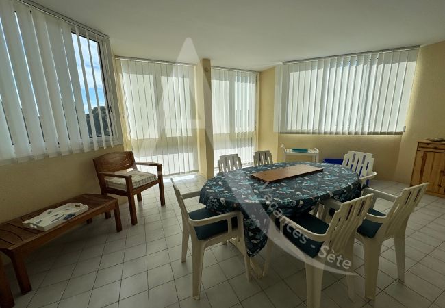 Appartement à Sète - 276 / SPACIEUX T3 PROCHE PLAGES ET ACCÈS TENNIS Appartement à Sète - 276 / SPACIEUX T3 PROCHE PLAGES ET ACCÈS TENNIS