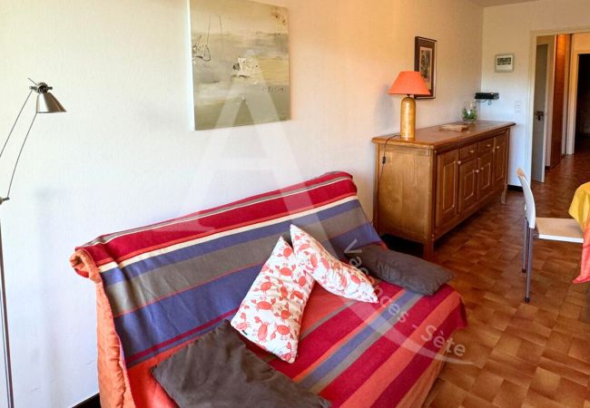 Appartement à Sète - 246 / T2 AVEC WI-FI ET PARKING Appartement à Sète - 246 / T2 AVEC WI-FI ET PARKING
