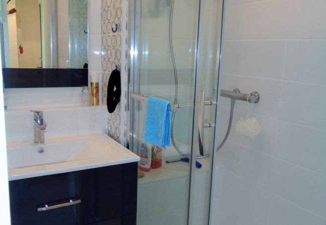 Appartement à Sète - 255 / T2 PROCHE PLAGES ET ACCÈS COURTS DE TENNIS Appartement à Sète - 255 / T2 PROCHE PLAGES ET ACCÈS COURTS DE TENNIS