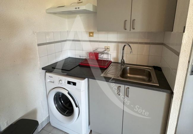 Appartement à Sète - 038 / T2 JOLIE LOGGIA ET ACCÈS COURTS DE TENNIS Appartement à Sète - 038 / T2 JOLIE LOGGIA ET ACCÈS COURTS DE TENNIS