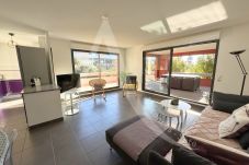 Appartement à Sète - 189 / T4 MODERNE, CLIMATISÉ, PISCINE ET PARKING