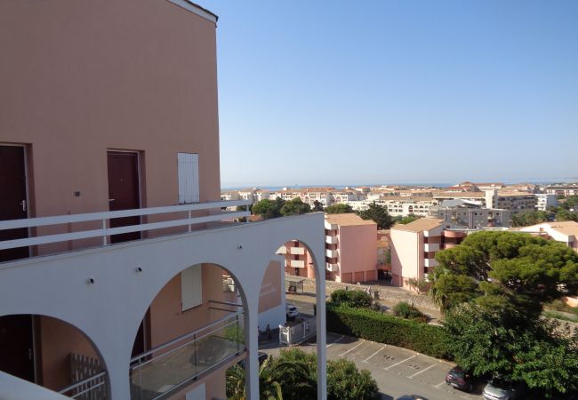 Appartement à Sète - 117 / T2 AVEC PISCINE ET PARKING Appartement à Sète - 117 / T2 AVEC PISCINE ET PARKING