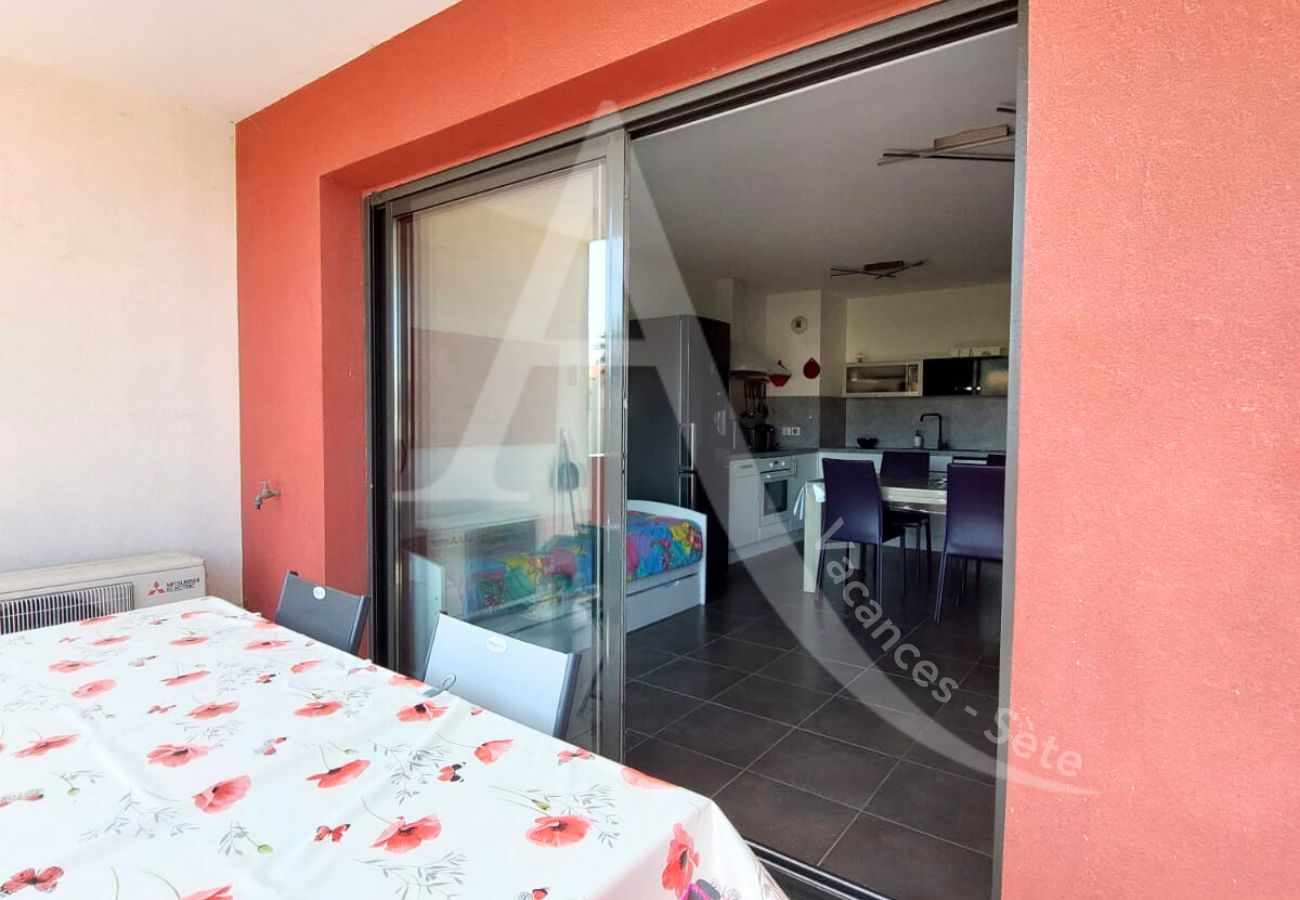 Appartement à Sète - 302 / T2 AVEC CLIM SÉJOUR, GARAGE ET PISCINE Appartement à Sète - 302 / T2 AVEC CLIM SÉJOUR, GARAGE ET PISCINE