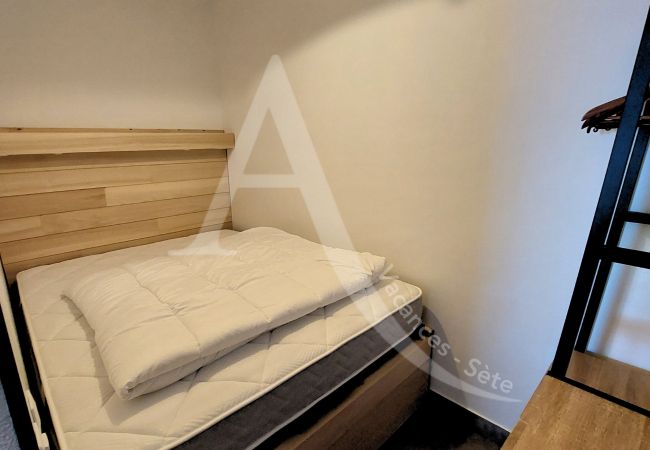 Appartement à Sète - 145 / T2 VUE MER AVEC PARKING ET CLIM SÉJOUR Appartement à Sète - 145 / T2 VUE MER AVEC PARKING ET CLIM SÉJOUR
