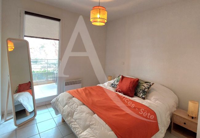 Appartement à Sète - 214 / T3 CLASSÉ AVEC GARAGE, PISCINE ET WI-FI Appartement à Sète - 214 / T3 CLASSÉ AVEC GARAGE, PISCINE ET WI-FI