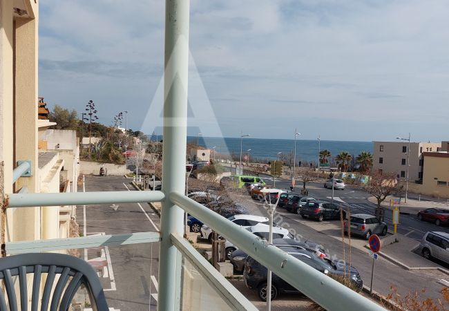 Appartement à Sète - 297 / PRATIQUE T3 PLEIN COEUR CORNICHE Appartement à Sète - 297 / PRATIQUE T3 PLEIN COEUR CORNICHE