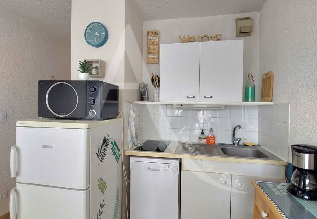 Appartement à Sète - 297 / PRATIQUE T3 PLEIN COEUR CORNICHE Appartement à Sète - 297 / PRATIQUE T3 PLEIN COEUR CORNICHE