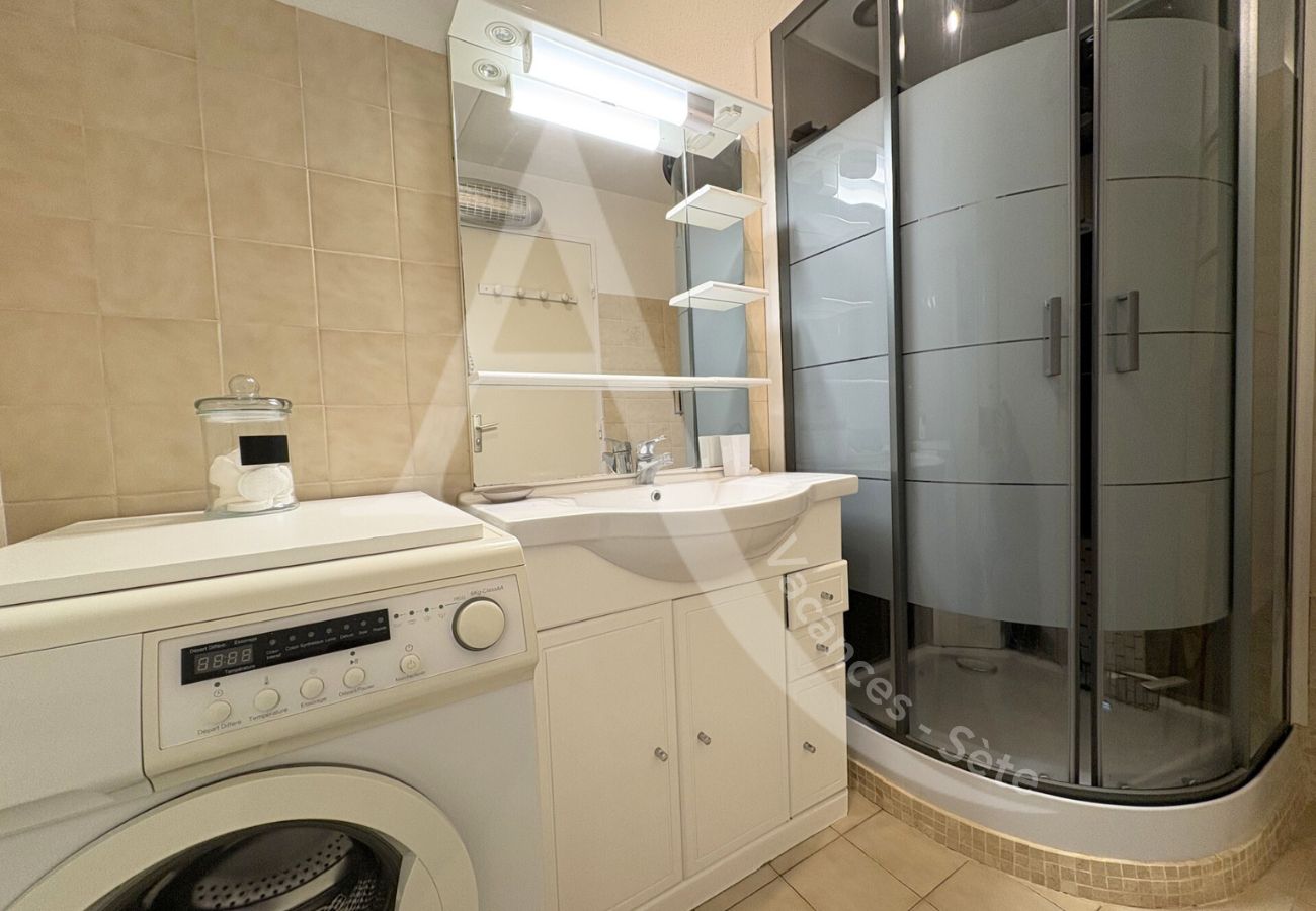 Appartement à Sète - 322 / T3 AVEC PARKING ET WI-FI Appartement à Sète - 322 / T3 AVEC PARKING ET WI-FI