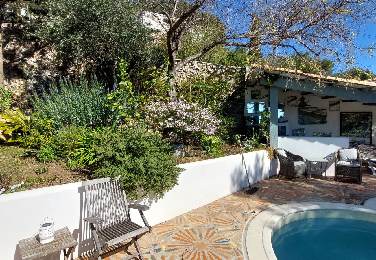 Studio à Sète - 057 / CHARMANT STUDIO AVEC CLIM, WI-FI ET PISCINE