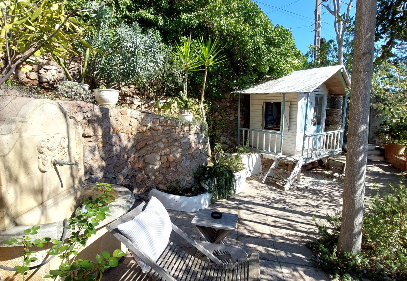Studio à Sète - 057 / CHARMANT STUDIO AVEC CLIM, WI-FI ET PISCINE