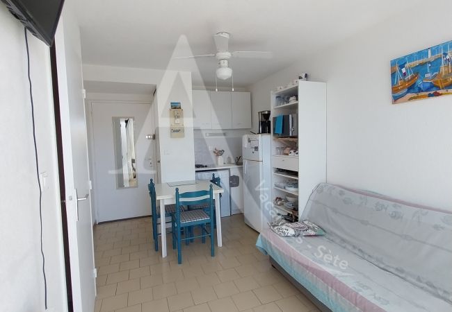 Appartement à Sète - 211 / T2 CONFORTABLE PLEIN COEUR CORNICHE, WI-FI Appartement à Sète - 211 / T2 CONFORTABLE PLEIN COEUR CORNICHE, WI-FI