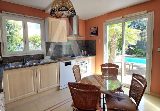 Villa à Sète - 016 / VILLA COSY 3* CLIMATISÉE ET PISCINE PRIVÉE Villa à Sète - 016 / VILLA COSY 3* CLIMATISÉE ET PISCINE PRIVÉE
