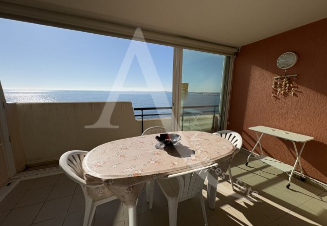 Appartement à Sète - 120/ T3 VUE MER AVEC GARAGE ET PISCINE Appartement à Sète - 120/ T3 VUE MER AVEC GARAGE ET PISCINE