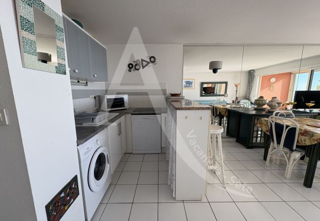 Appartement à Sète - 120/ T3 VUE MER AVEC GARAGE ET PISCINE Appartement à Sète - 120/ T3 VUE MER AVEC GARAGE ET PISCINE