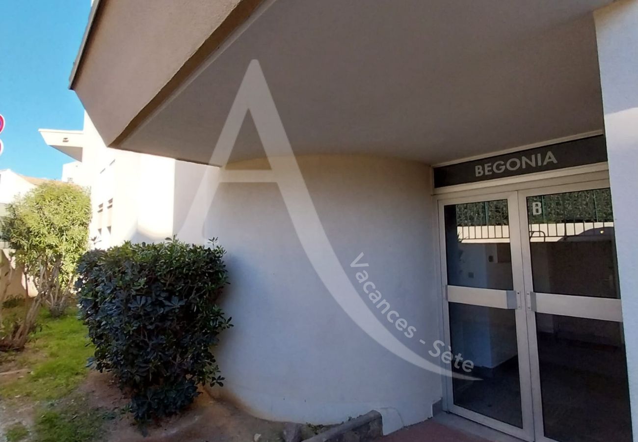 Appartement à Sète - 220 / SPACIEUX T3 VUE MER AVEC PARKING Appartement à Sète - 220 / SPACIEUX T3 VUE MER AVEC PARKING