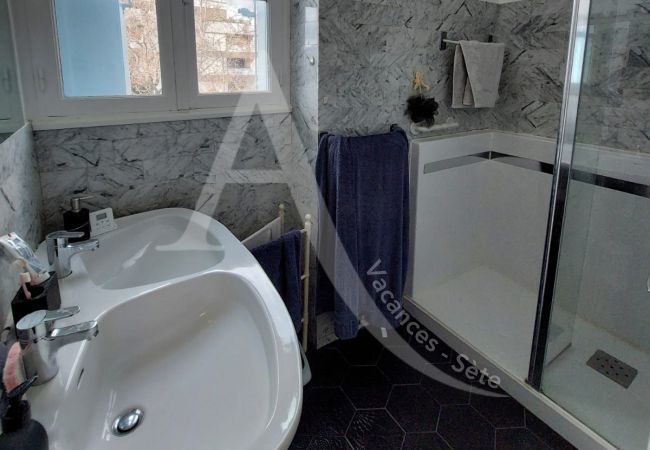 Villa à Sète - 510 / MAISON 10 PERS, PISCINE PRIVEE, WIFI Villa à Sète - 510 / MAISON 10 PERS, PISCINE PRIVEE, WIFI