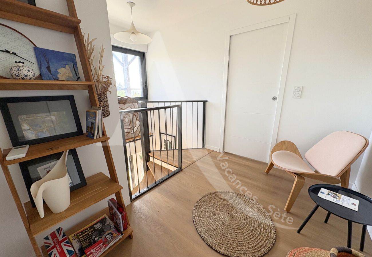 Villa à Sète - 078 / VILLA BOIS MODERNE, CLIM ET WIFI Villa à Sète - 078 / VILLA BOIS MODERNE, CLIM ET WIFI