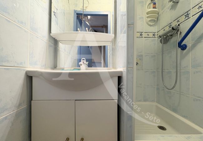 Studio à Sète - 206 / STUDIO CABINE VUE MER AVEC PARKING Studio à Sète - 206 / STUDIO CABINE VUE MER AVEC PARKING